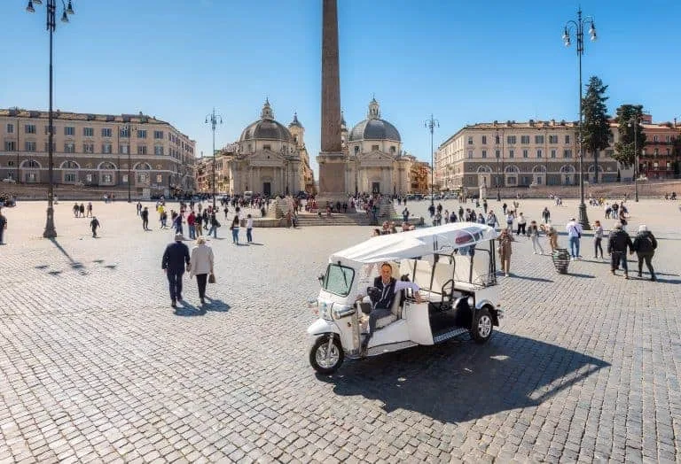 ETuk Tours Rome at square piazza del popolo