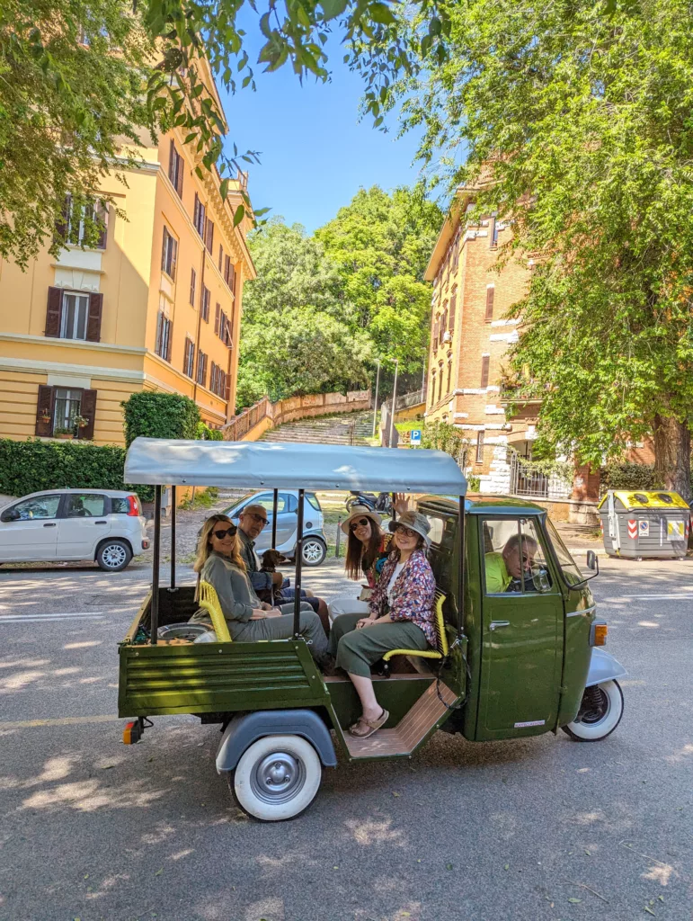 Private electric Ape Calessino tour of Rome Vintage Tuk Tuk Tour