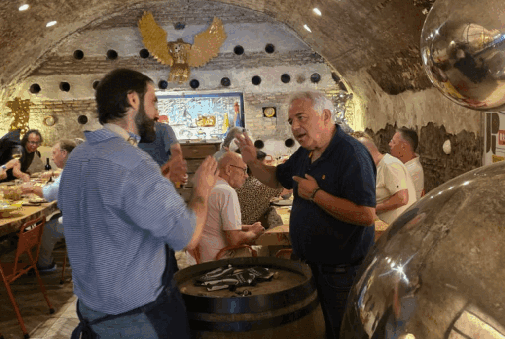 Itlian tuktuk food tour 200